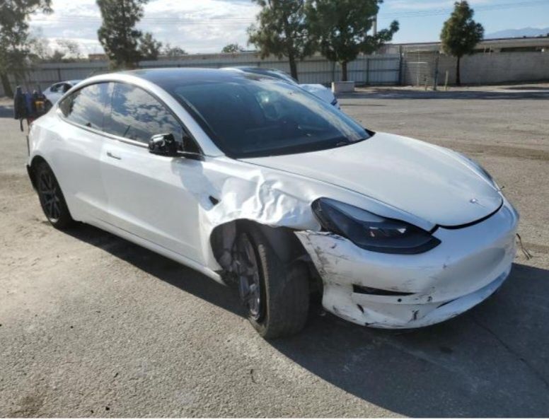 Tesla model 3 (2021)
