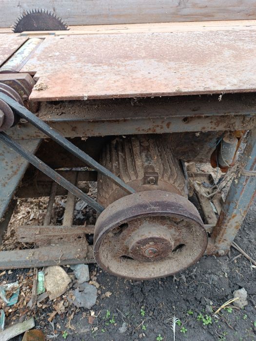 Продам циркулярку з стругальним станком в відмінному стані