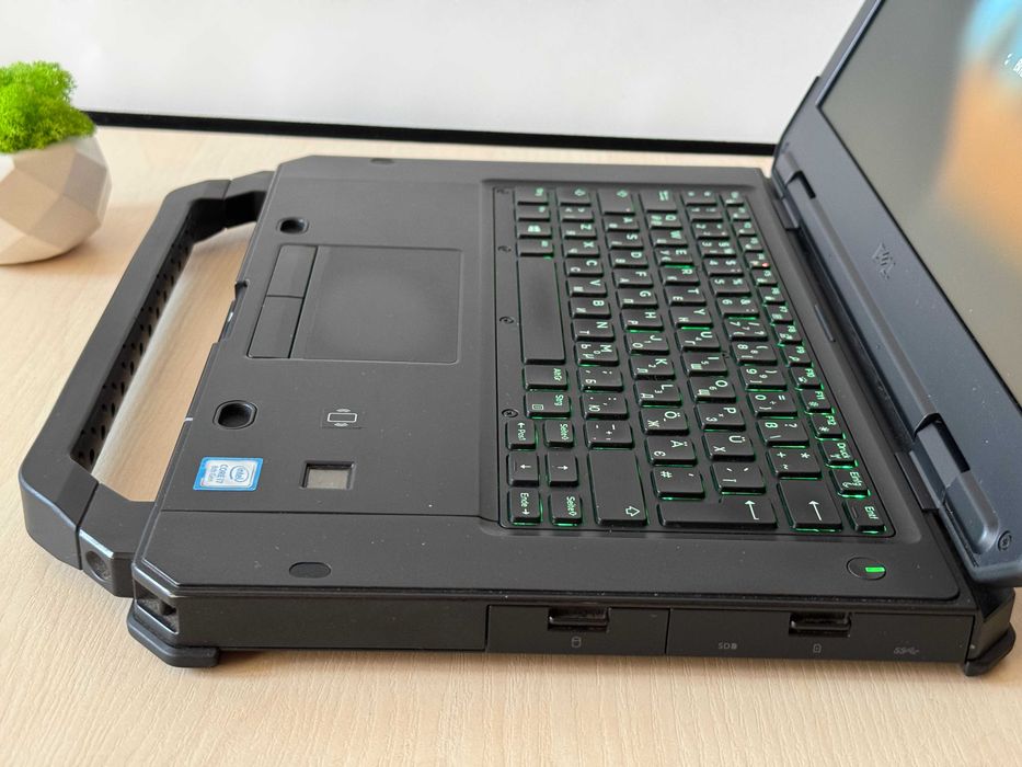 Cенсорний Dell Latitude 5420 Rugged i7-8650U/16/512/RX 540 2 Гб/2БАТАР ...