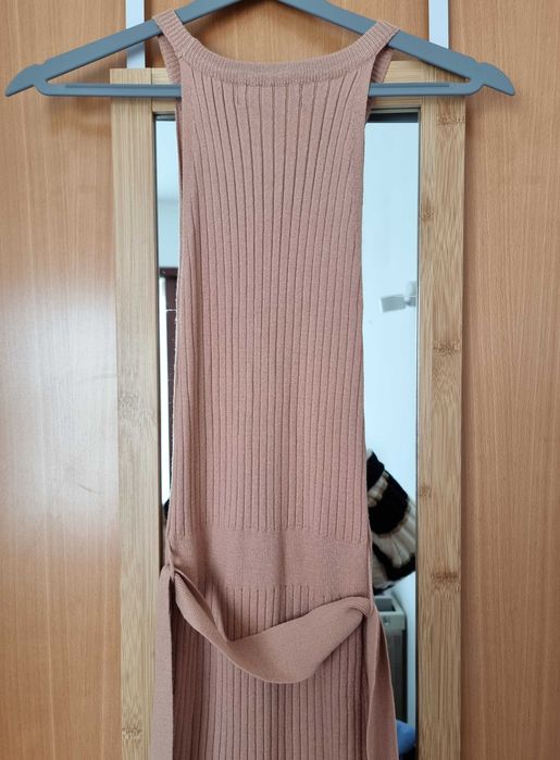 Vestido justo midi salmão Primark, tamanho 2XS - nunca usado