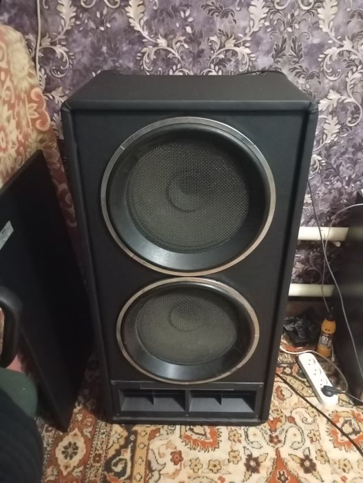 Продам колону активною Venta yay03