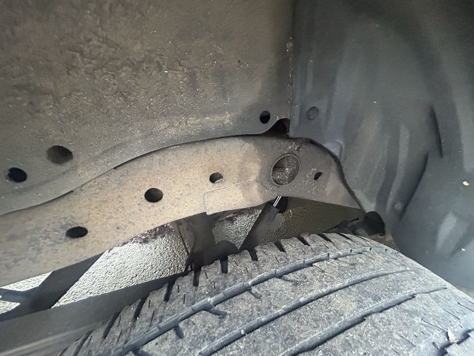 L 200 navara hilux ranger для зсу пікап