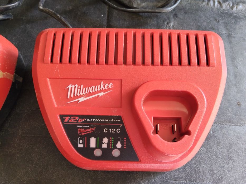 Carregadores de baterias Metabo/ Milwaukee/ Pecoll