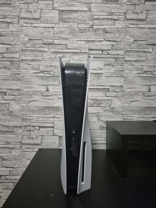 PlayStation 5 z napędem