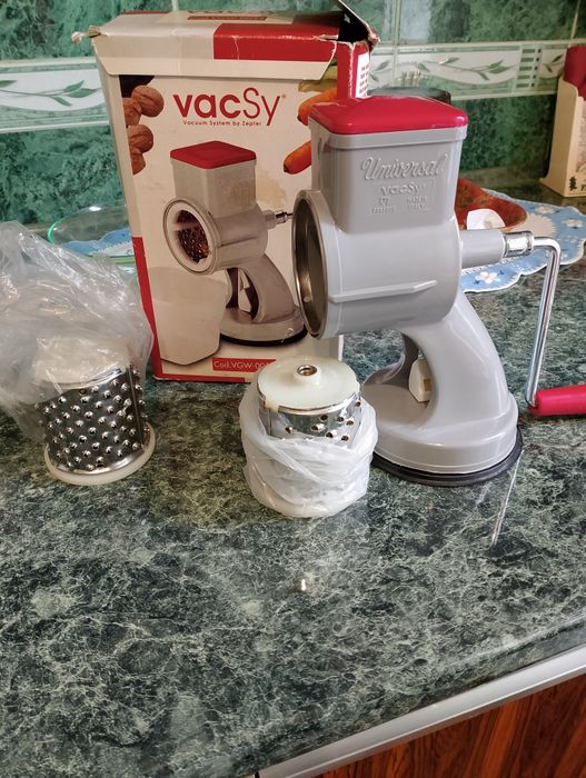 Овощерезке -терка  много функциональная из Италии