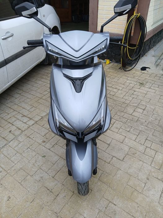 Продається електроскутер Sinski Greg 2kW