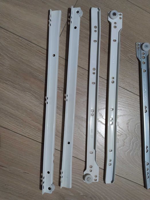 Zestaw prowadnice rolkowe 35 cm i 40 cm.