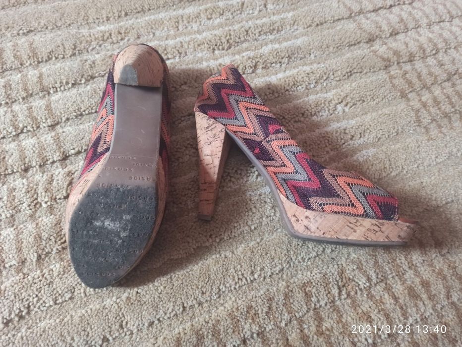 Sapatos de verão de salto alto