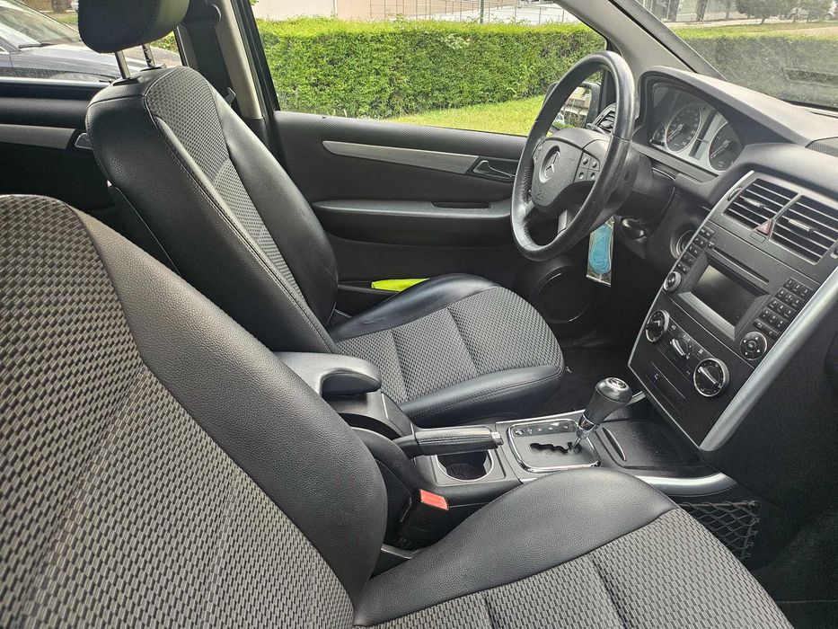 Mercedes B180 (Monovolume)