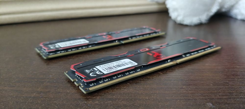 Pamięć RAM DDR4 2x8gb