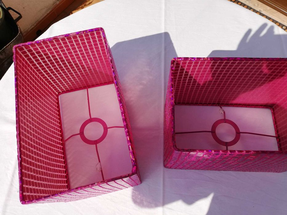 2 About jour Mesa cabeceira, rosa choque.