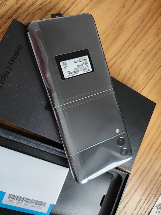 Samsung Galaxy Flip3 5G F711U1/DS Snapdragon 888 новий