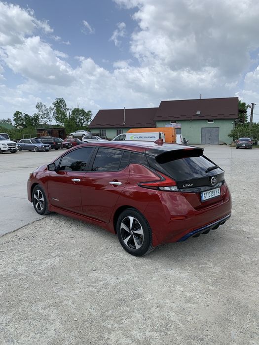 Nissan Leaf.