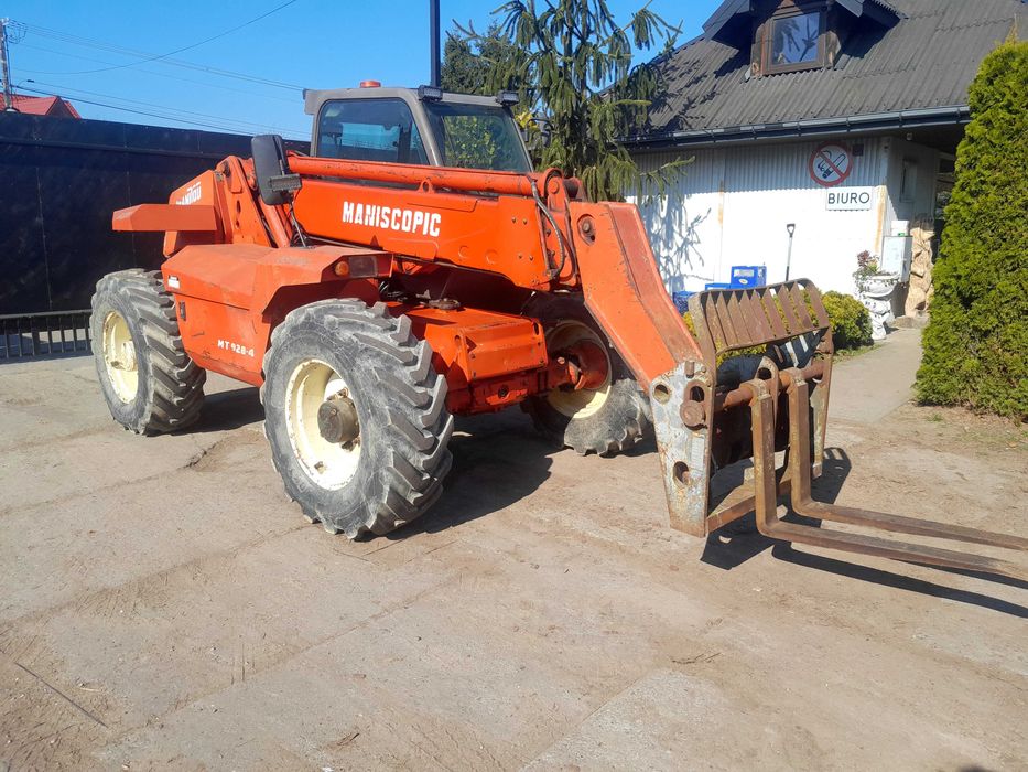 Ładowarka teleskopowa MANITOU MT 928-4