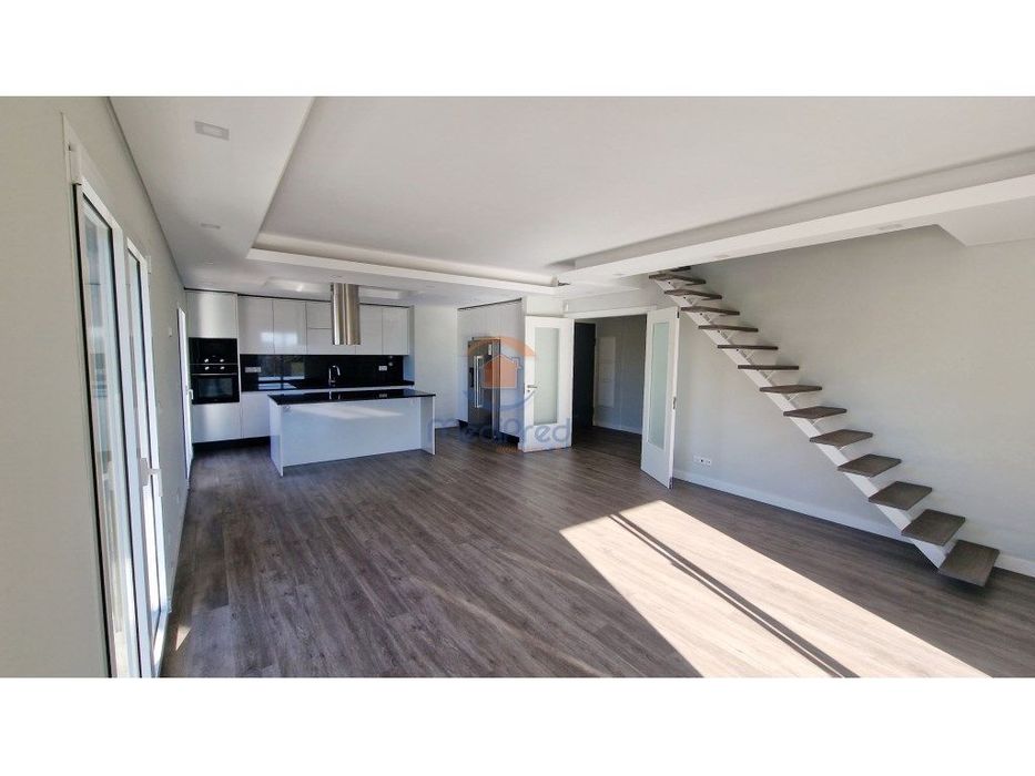 ARRENDAMENTO | Apartamento T2 DUPLEX com BOX | Odivelas