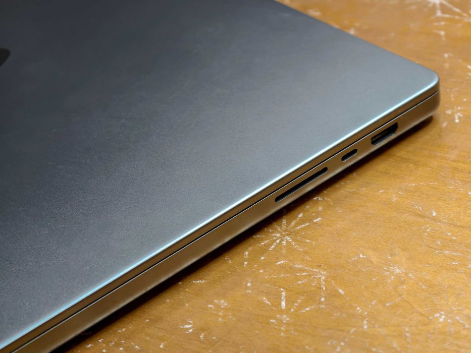 MacBook Pro 16" — M1 Pro 16/512 ГБ, Space Gray