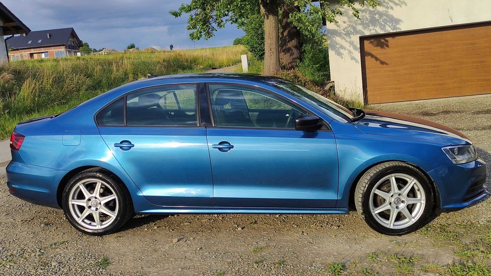 Perłowo Niebieski Volkswagen Jetta 1.4 TSI 2016, Automat, Benzyna,