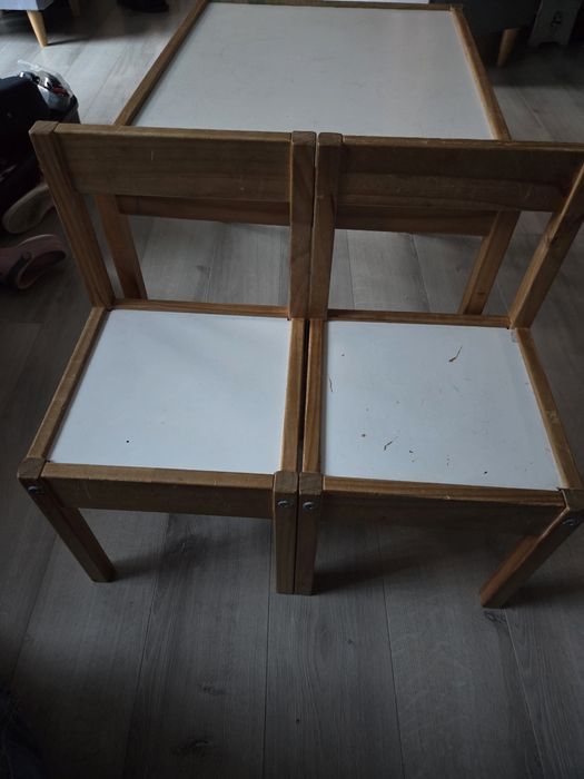 Stolik i dwa krzesła IKEA
