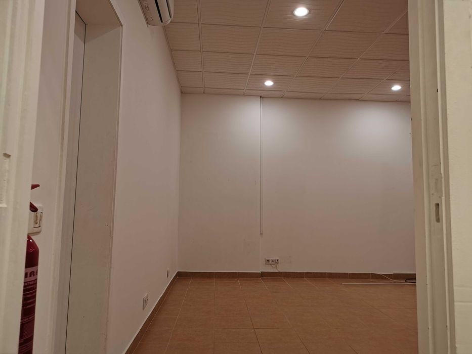 Loja em Areias de S. João Albufeira