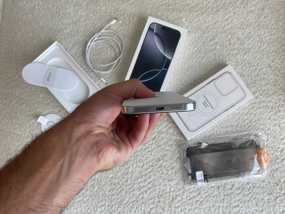 iPhone 16 Pro Max 256GB White Titanium SIM + eSIM 92 АКБ Состояние 5+