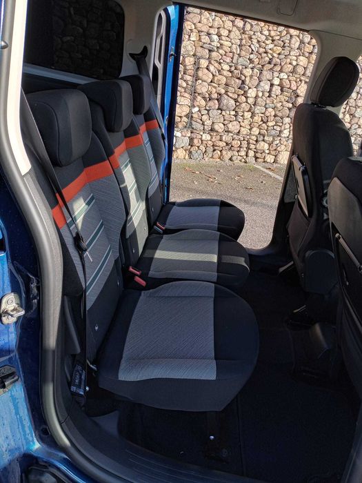 Citroen Berlingo adaptada transporte cadeira de rodas