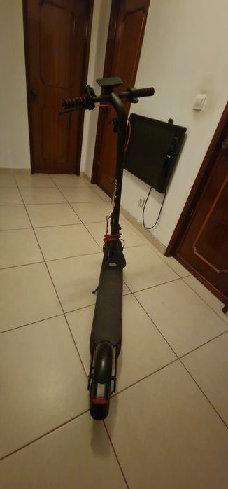 Trotinete elétrica Navee V25