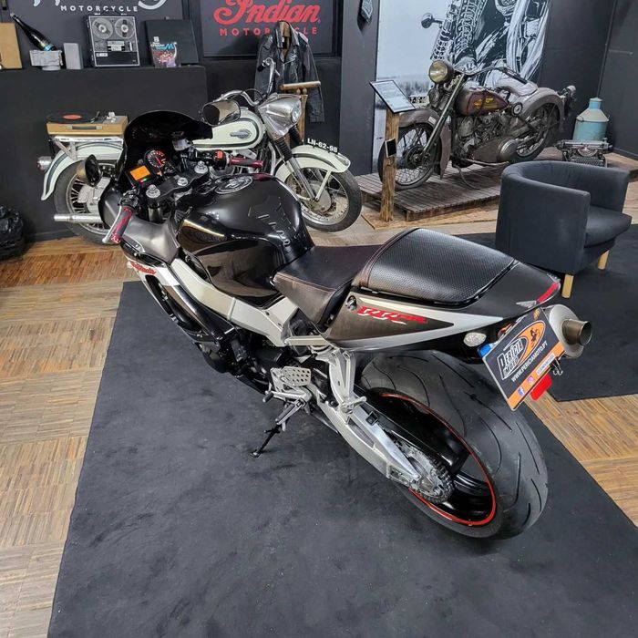 Honda CBR 900RR Fireblade