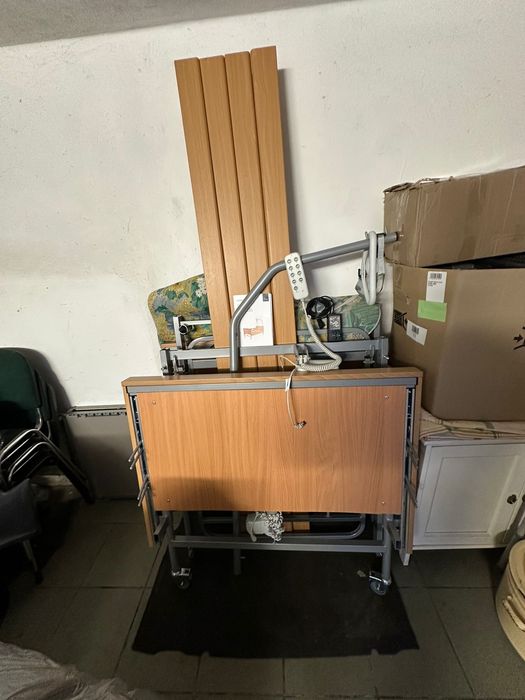 Łóżko rehabilitacyjne Timago TGR-Y MB0010 – elektryczne, pilot i nowym materacem