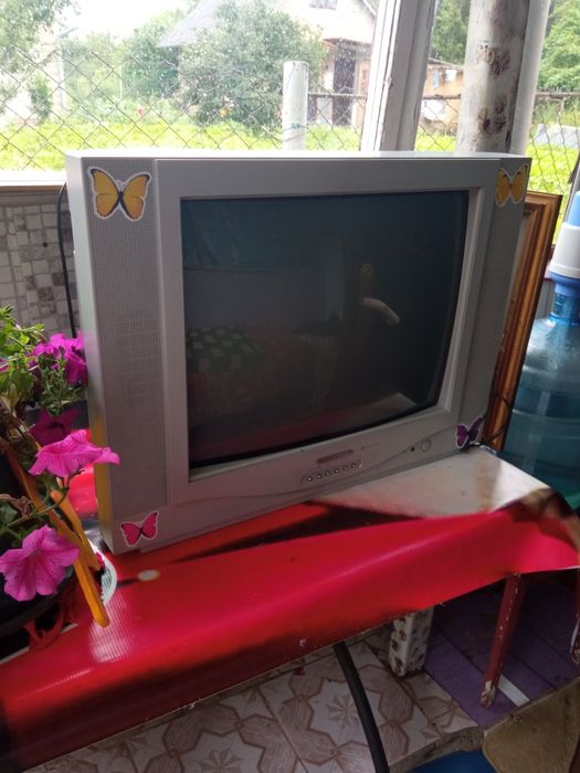 Телевізор б/у гарному робочому стані