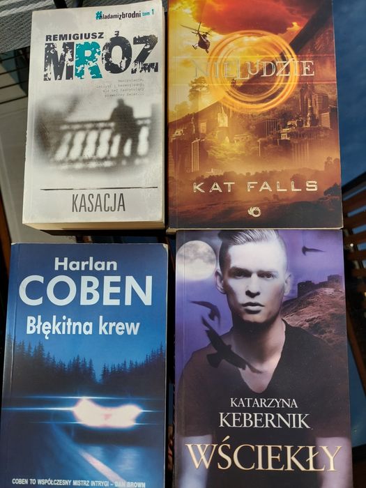 Książki, książka Harlan Coben, Mróz i inni