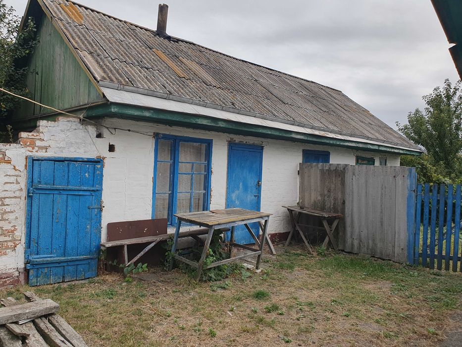 Продаж цегляного будинку