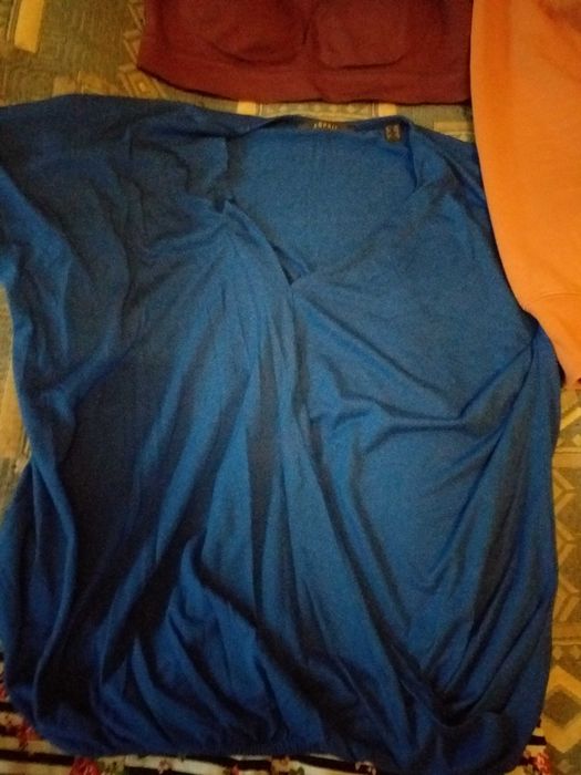 Лот женских вещей.