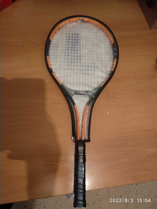 Raquete para jogar tênis