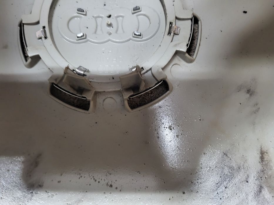 Oryginalne kołpaki do Audi 8P0.601.147 A