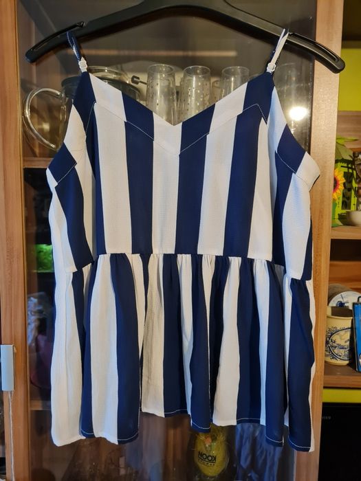 Bluzeczka na ramiączkach L