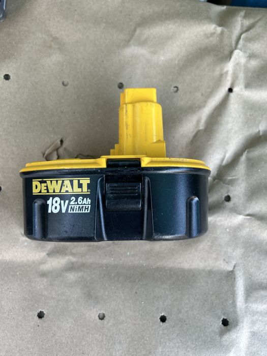 DeWalt 18V i 12V  baterie