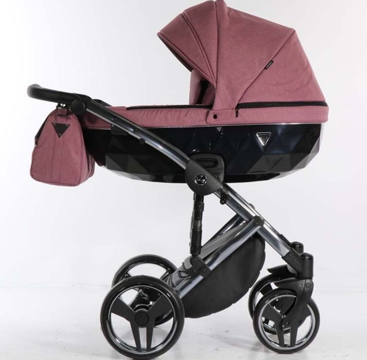 Продам дитячу  коляску Junama diamond 2 в 1
