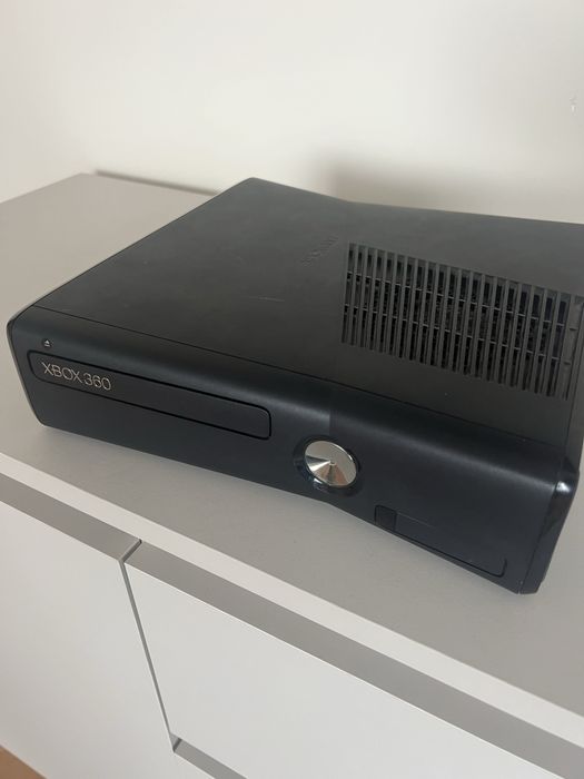 XBOX360 з двома джойстіками