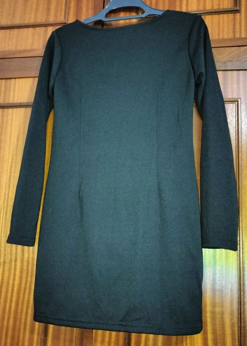 Vestido preto e cinzento