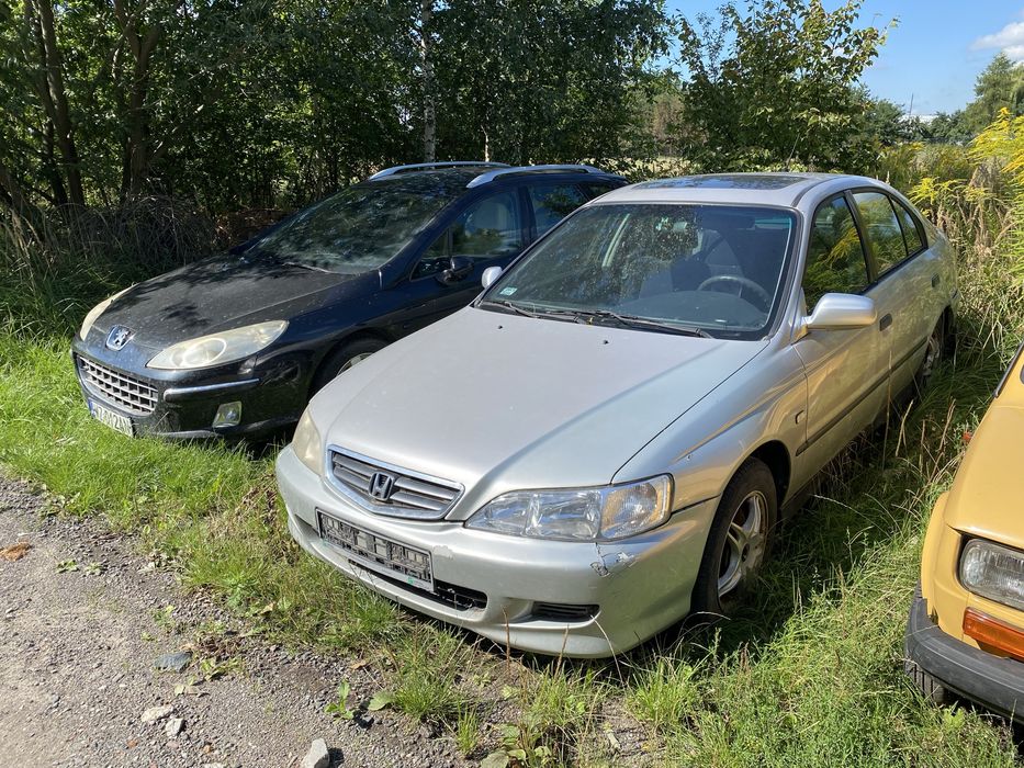 Honda Accord VI  Na części