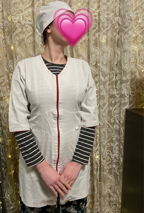 Продаю  Новый медицинский комплект: халат + шапка