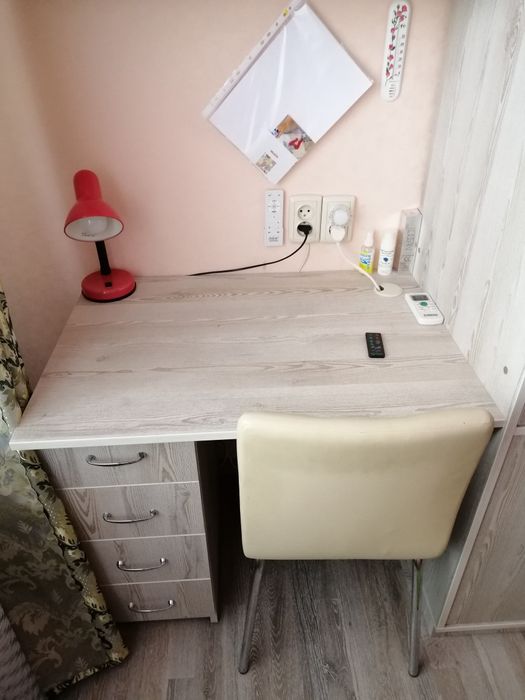 Здається затишна кімната.