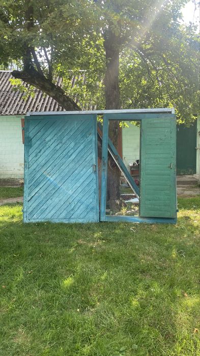 Гаражні ворота деревяні