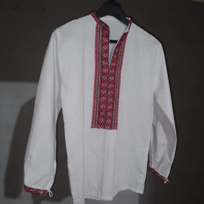 Вишиванки б/у для хлопчика 10-14 років/ вишиванка/вишита сорочка