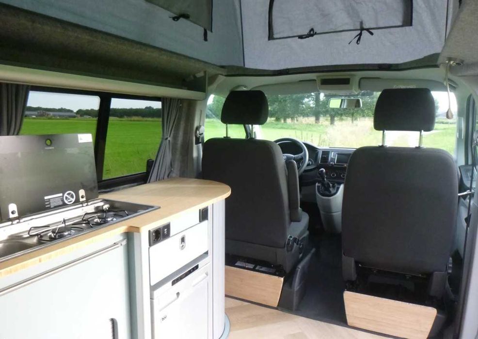 Ready to travel VW Transporter Camper T6 2018 converted in 2024