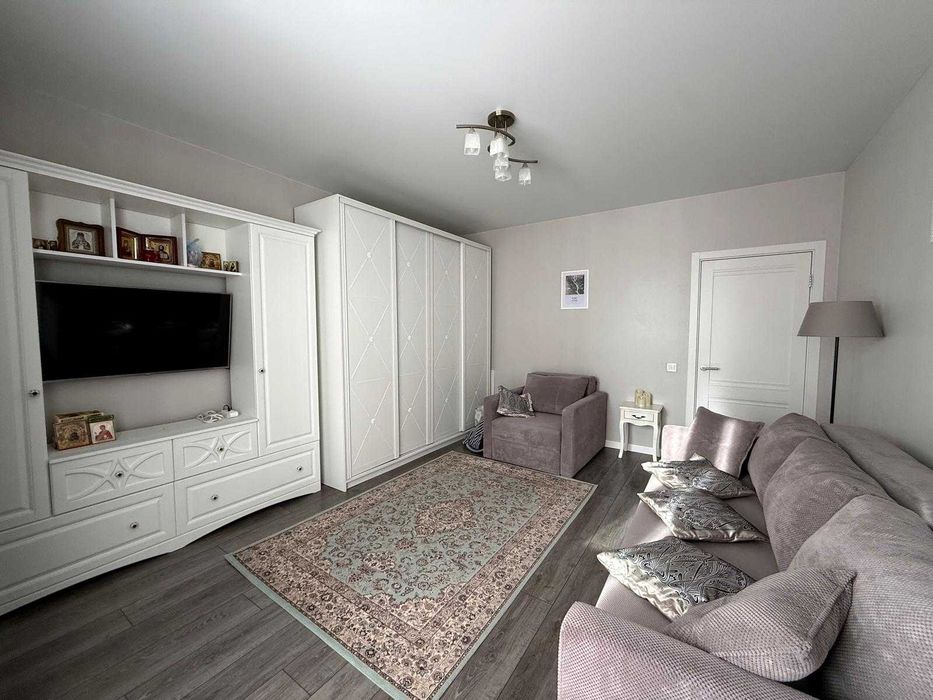 Гарна!Продаж 1-к кв 45м2 з ремонтом в ЖК Кришталеві Джерела м. Іподром