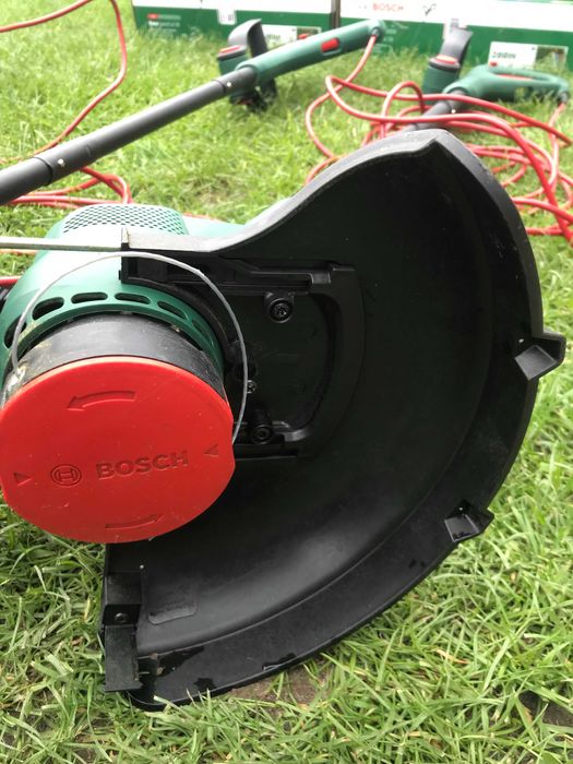 Тример EasyGrassCut 26 Bosch,280 Ват, з Англії