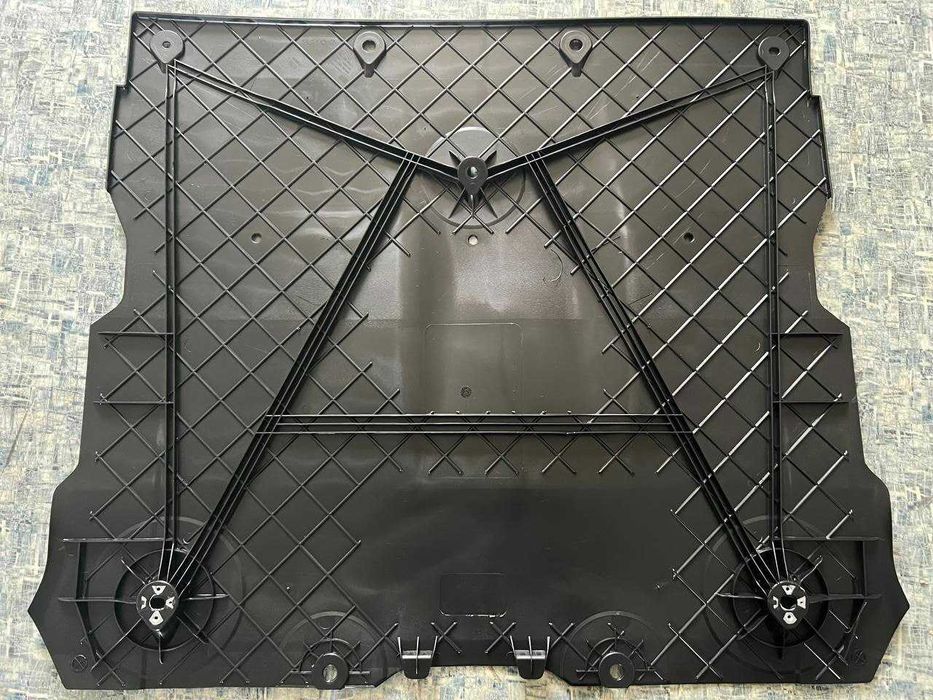 Захист переднього підрамника Tesla Model 3/Y