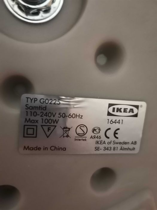 Candeeiro de Pé Alto