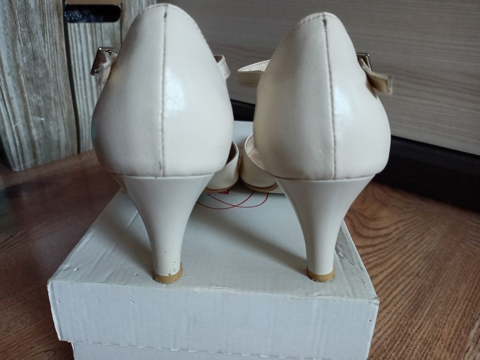 Buty ślubne ecru 38 Tessa
